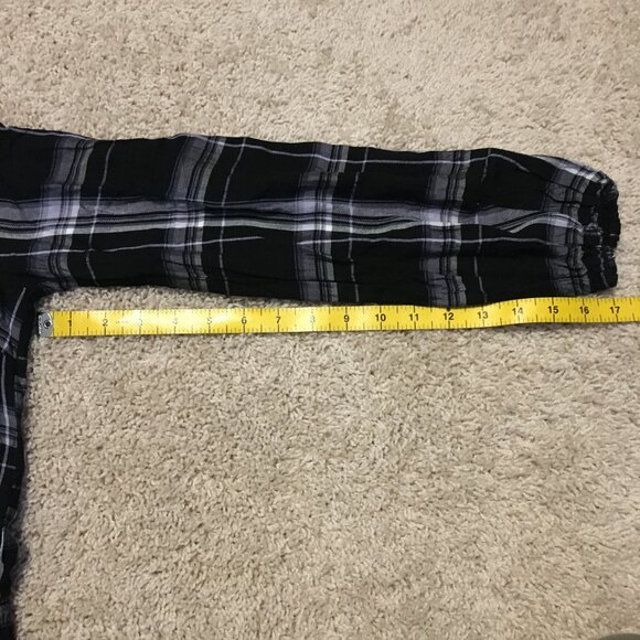 Black & White Plaid Rayon Ruch Waist Crop Top - Picture 15 of 15